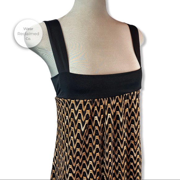 LE CHATEAU Black & Gold Bubble Hem Dress - Picture 3 of 7